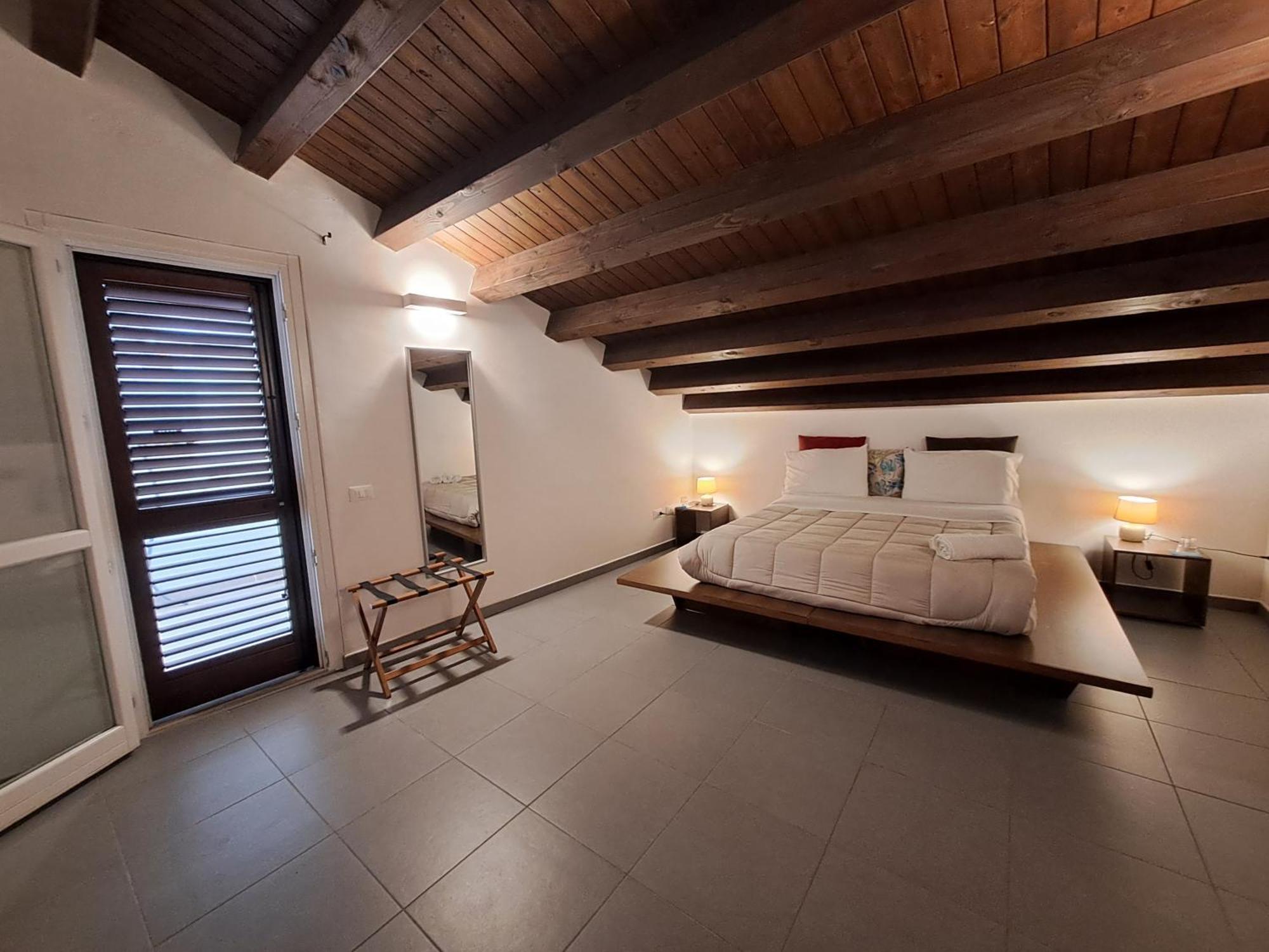 Sopra Moltivolti Guesthouse باليرمو الغرفة الصورة